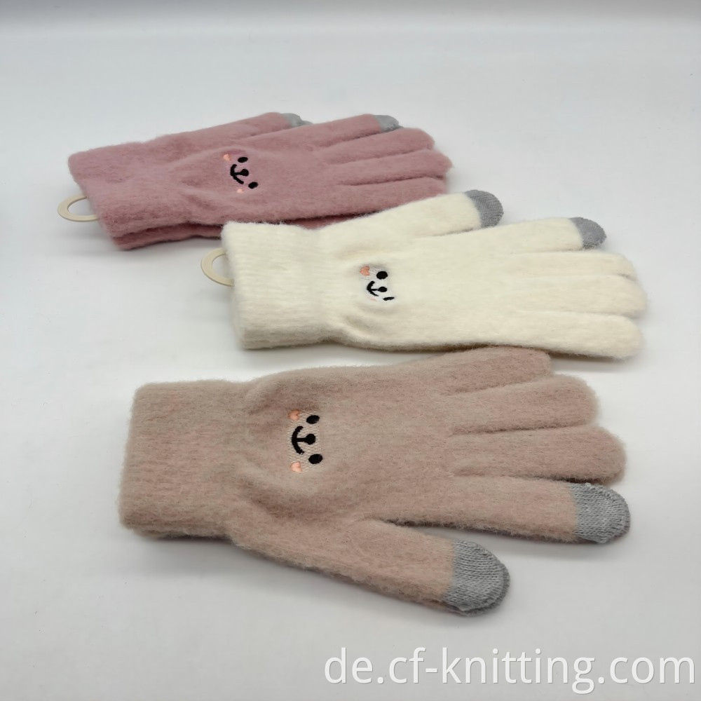 Cf S 0011 Knitted Gloves 1